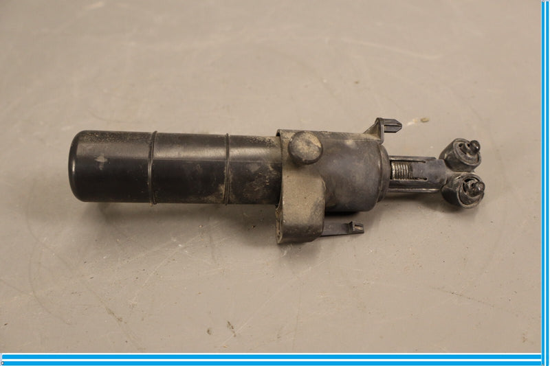 Load image into Gallery viewer, 08-20 Mercedes E350 E550 C300 Left Driver Side Windshield Washer Tank Pump Oem
