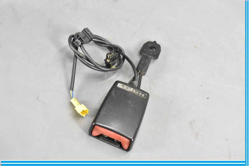 Load image into Gallery viewer, 12-18 Mercedes CLS550 W218 Front Left Driver Side Seat Belt Buckle Oem
