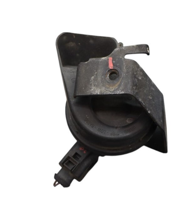Load image into Gallery viewer, 2012 Porsche Cayenne 958 Low Tone Note Signal Sound Horn Oem
