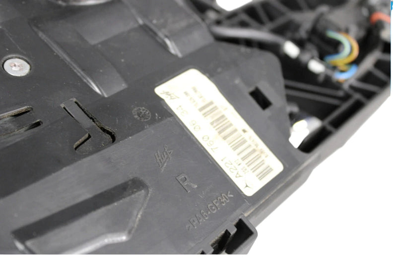 Load image into Gallery viewer, 07-13 Mercedes W221 S550 S63 AMG Front Right Exterior Door Handle Keyless Go OEM
