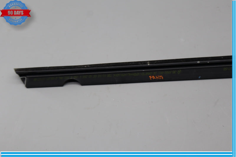 Load image into Gallery viewer, 08-14 Mercedes W204 C350 Front Right Side Door Window Glass Rubber Seal Oem
