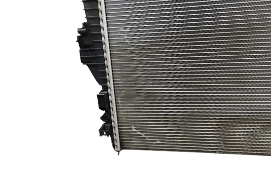 11-17 Volkswagen VW Touareg Engine Water Cooling Radiator 95810613210 Oem