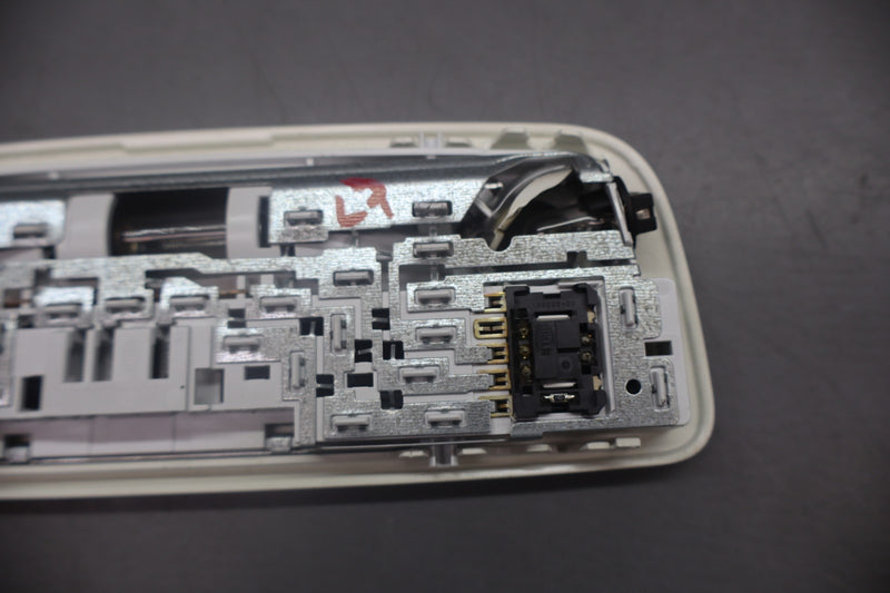 Load image into Gallery viewer, 14-19 Mercedes W117 CLA250 Rear Overhead Dome Reading Map Light Lamp Oem
