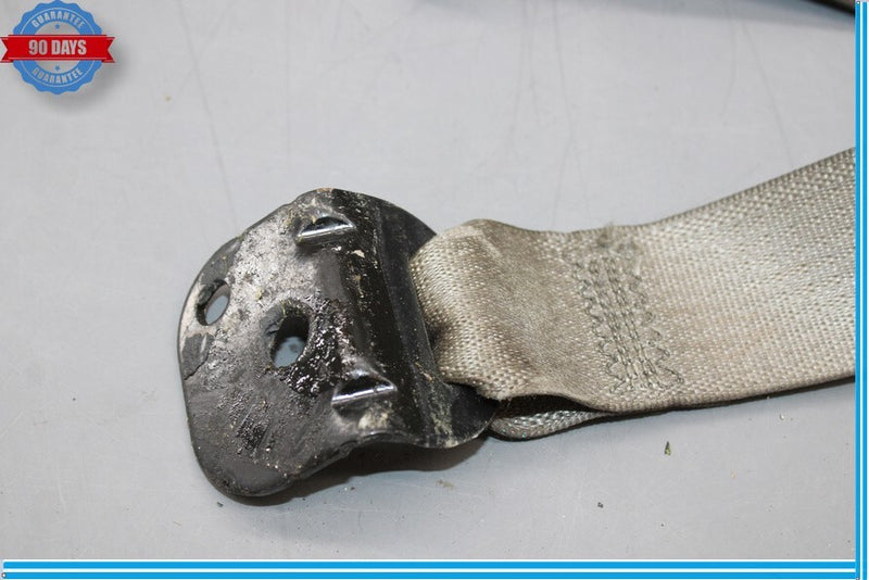 Load image into Gallery viewer, 03-04 HUMMER H2 Rear Right Passenger Side Seatbelt Seat Belt Retractor Oem
