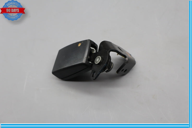 Load image into Gallery viewer, 10-17 Mercedes W207 E350 E550 Rear Left Side Seat Belt Seatbelt Buckle Oem
