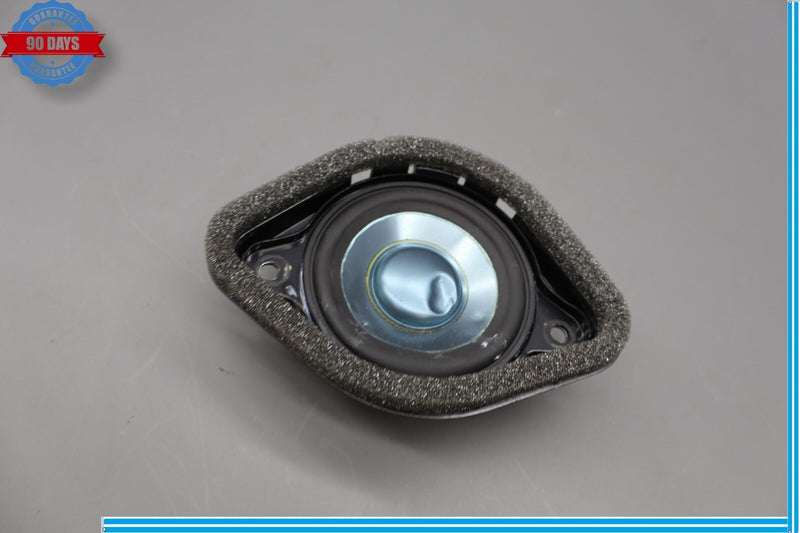 Load image into Gallery viewer, 06-12 Mercedes W164 ML320 GL320 Rear Right Side Door Tweeter Speaker Oem
