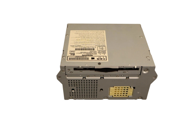 Load image into Gallery viewer, 2011 Infiniti QX56 FM Radio Audio CD Player Stereo Receiver 259151MA4D Oem
