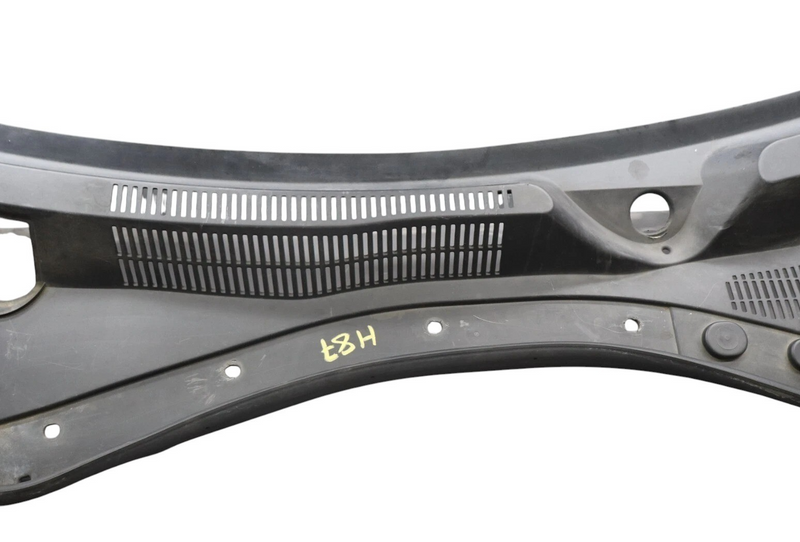Load image into Gallery viewer, 14-17 Maserati Ghibli Windshield Wiper Cowl Trim Cover Panel Black 670010468 Oem
