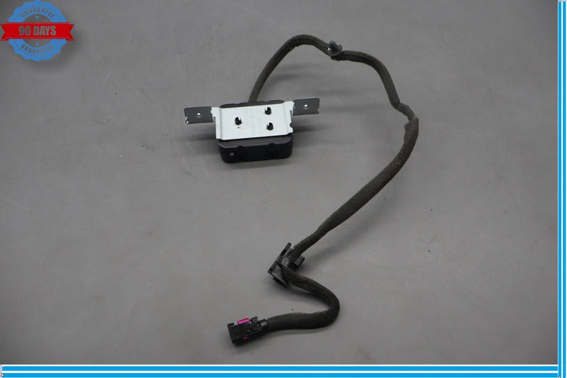 Load image into Gallery viewer, 15-20 Hyundai Genesis Center Dash Navigation GPS Antenna Receiver Module Oem
