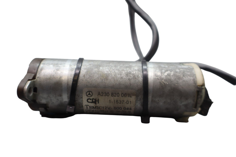 Load image into Gallery viewer, 03-12 Mercedes R230 SL500 Front Right Passenger Side Seat Adjustment Motor Oem

