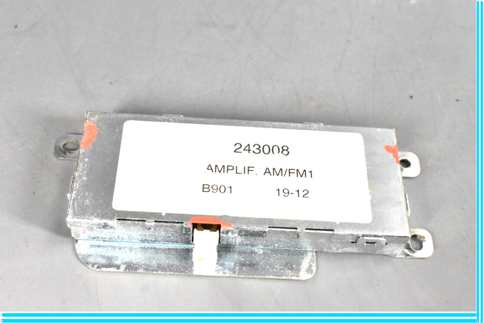 09-13 Maserati Quattroporte M139 Rear Right Antenna AM/FM Amplifier Module Oem