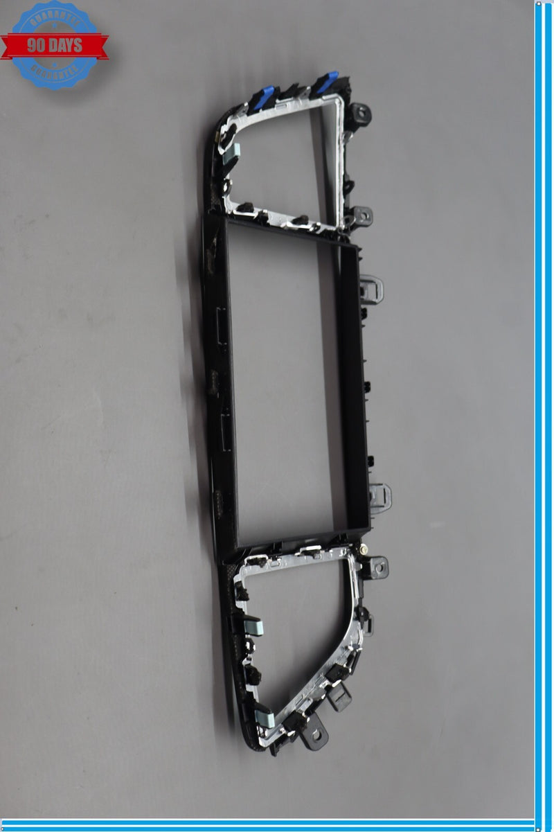 Load image into Gallery viewer, 15-20 Hyundai Genesis G80 Center Dash Air Vent Screen Trim Bezel 84743B1000 Oem
