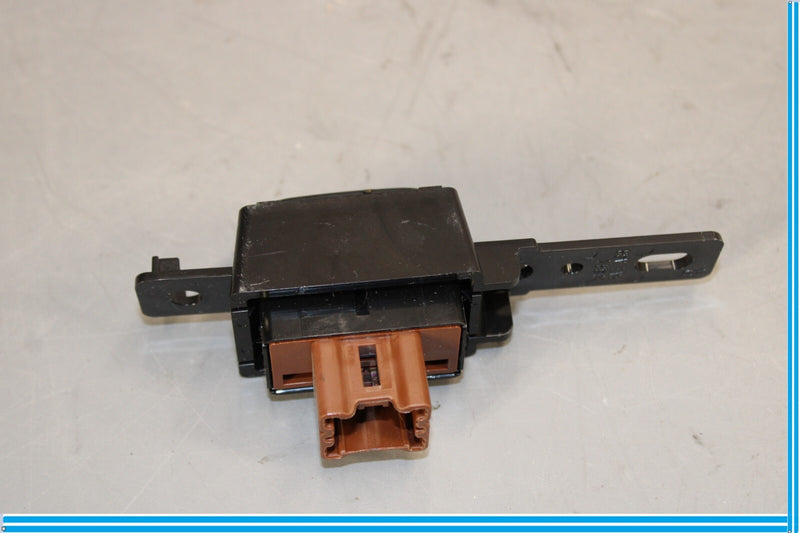 Load image into Gallery viewer, 11-17 Infiniti QX56 QX80 Left Side 2nd Row Center Console Seat Heat Switch Oem
