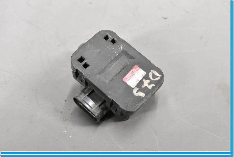 Load image into Gallery viewer, 02-10 Lexus SC430 Thermistor Cooler Sensor Smog Ventilation 8889830010 Oem
