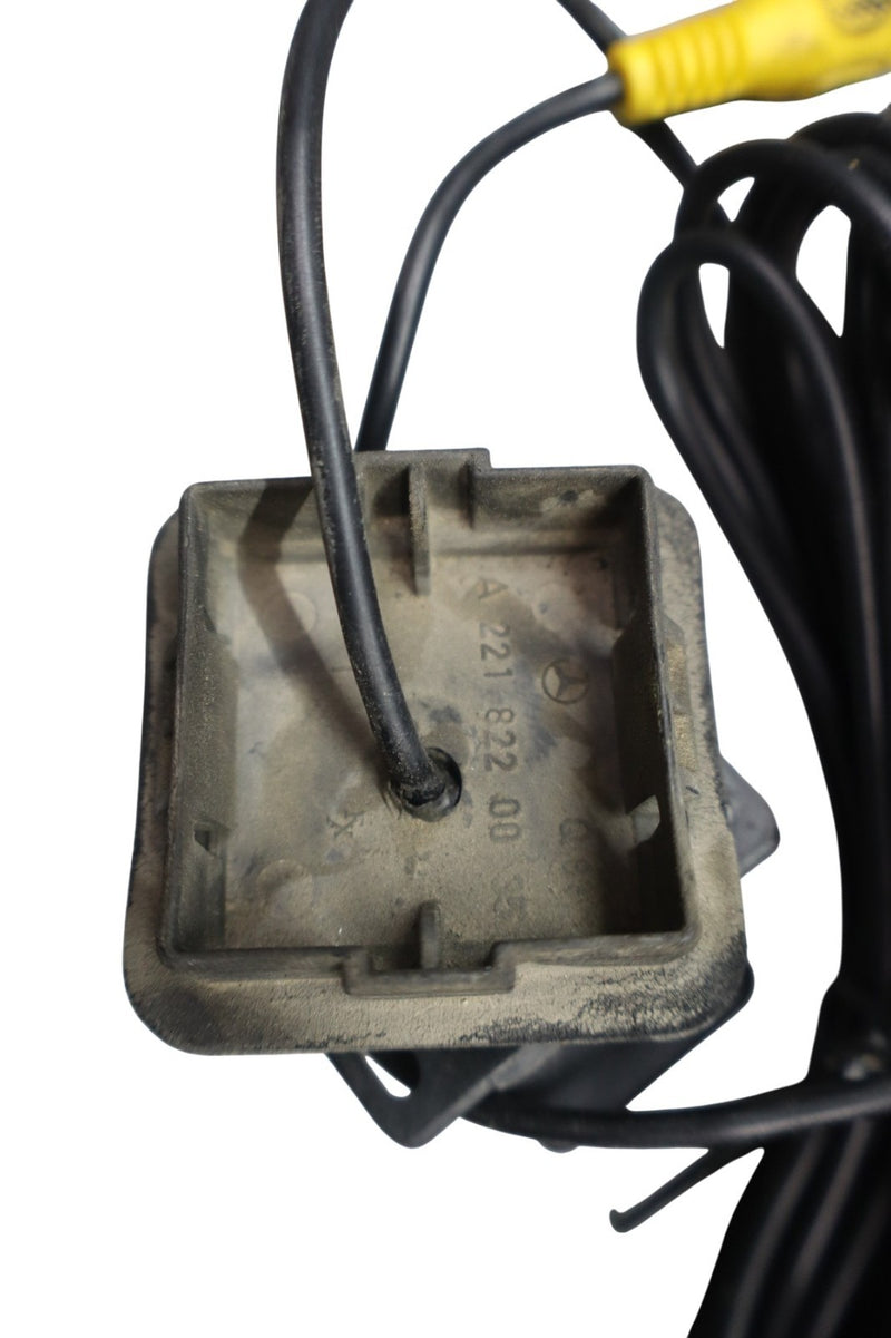 Load image into Gallery viewer, 07-13 Mercedes W221 S550 CL550 Rear View Back Up Cam Camera Aftermarket
