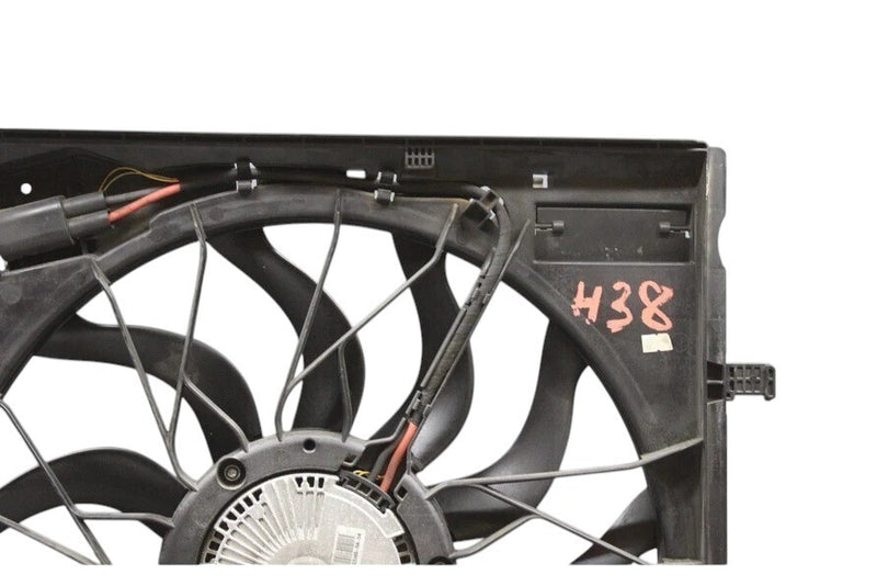 Load image into Gallery viewer, 13-16 Mercedes X166 GL550 GL450 Engine Motor Radiator Cooling Fan Assembly Oem
