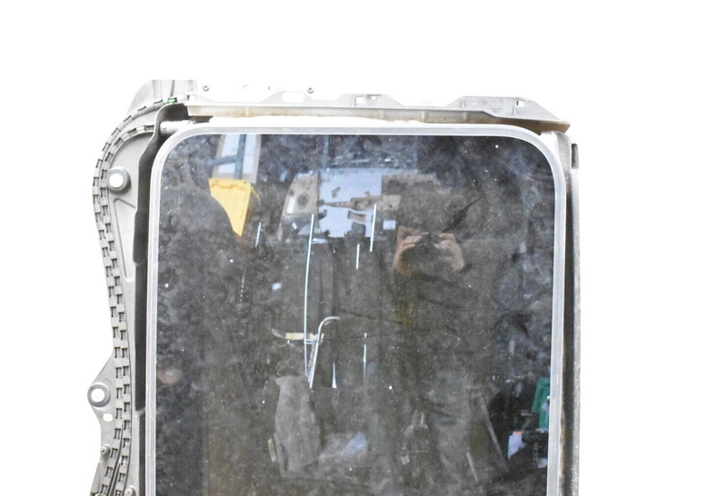 Load image into Gallery viewer, 2014-2016 BMW 428I F32 Front Overhead Sunroof Glass Window Assembly 4529392 Oem
