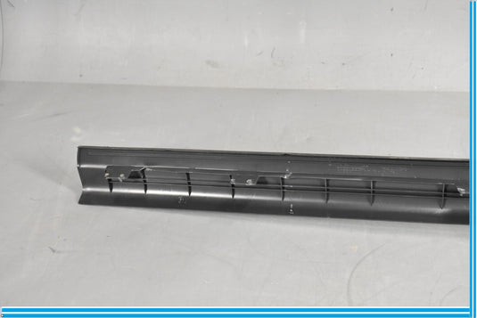 14-18 Mercedes W117 CLA250 Front Right Door Sill Scuff Plate Trim Cover Oem