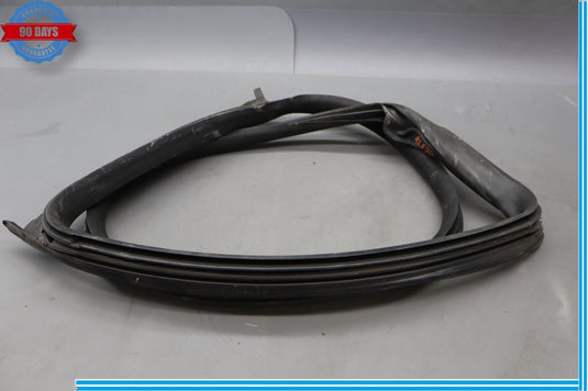 14-20 Maserati Ghibli Rear Left Side Door Body Weatherstrip Gasket Seal Oem