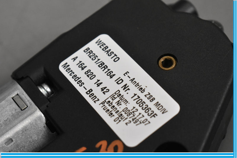 Load image into Gallery viewer, 06-12 Mercedes X164 GL550 GL450 Power Sunroof Sun Roof Motor Oem
