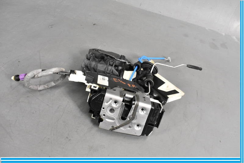 Load image into Gallery viewer, 14-18 Mercedes CLA250 C117 Rear Right Passenger Side Door Lock Dust Cover Oem
