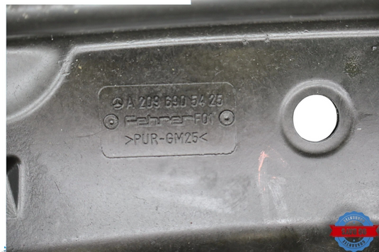 04-09 Mercedes W209 CLK500 Convertible Roof Top Latch Trim Cover A2096905425 Oem