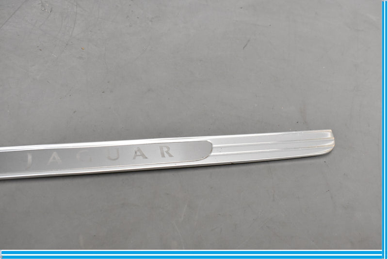 Load image into Gallery viewer, 04-07 Jaguar XJ8 XJR Front Right Passenger Side Door Trim Logo Emblem Oem
