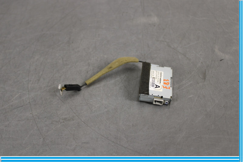 Load image into Gallery viewer, 11-17 Infiniti QX56 QX80 Antenna Amplifier Control Unit Computer Module Oem
