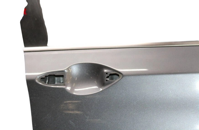 Load image into Gallery viewer, 15-16 Hyundai Genesis Front Right Passenger Side Door Shell Cover Panel Oem
