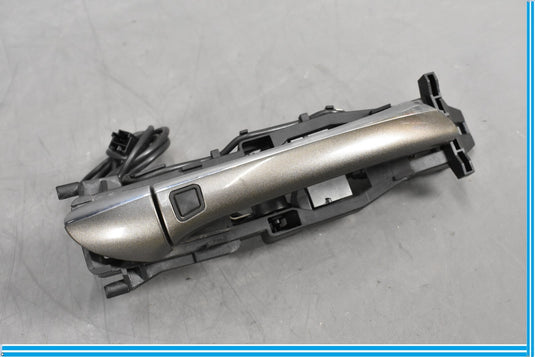 06-11 Mercedes W219 CLS550 Front Right Passenger Exterior Door Lock Handle Oem