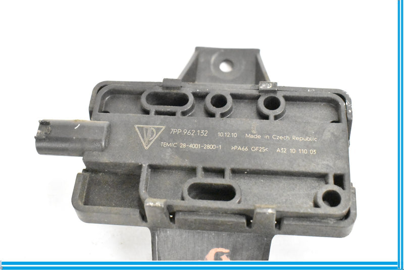 Load image into Gallery viewer, 11-18 Porsche Cayenne Keyless Entry Antenna Module 7PP962132 Oem
