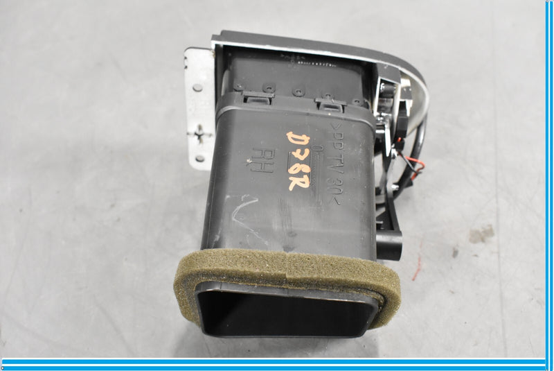 Load image into Gallery viewer, 04-09 Jaguar X350 X358 XJ8 Right Passenger Side Dash Board Air Vent Oem
