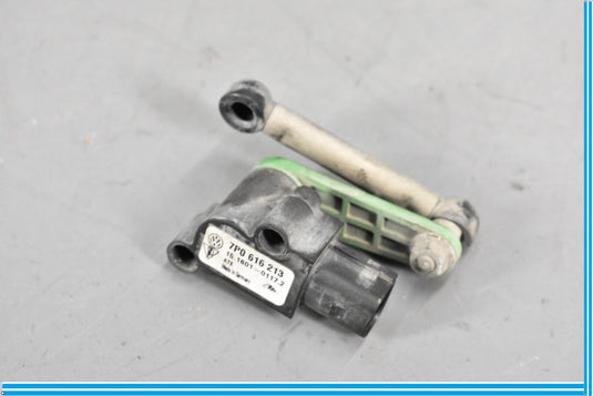 11-17 Volkswagen VW Touareg Front Left Headlight Ride Height Level Sensor Oem