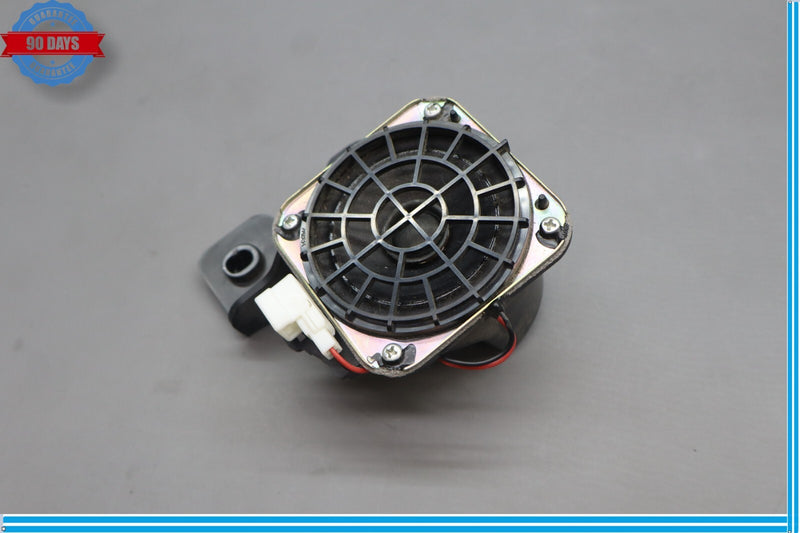 Load image into Gallery viewer, 15-20 Hyundai Genesis G80 Front Left or Right Side Lower Dash Audio Speaker Oem
