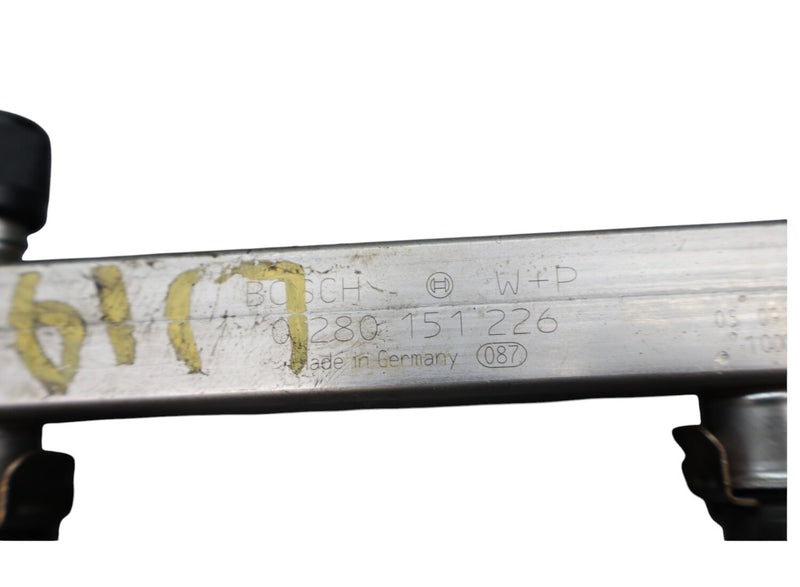 Load image into Gallery viewer, 03-19 Maserati Quattroporte Left Side Fuel Injection Rail Line w/ Injectors Oem
