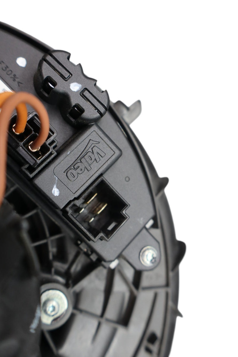 Load image into Gallery viewer, 14-18 BMW X5 HVAC AC Heater Blower Motor Fan Black 927611201 Oem
