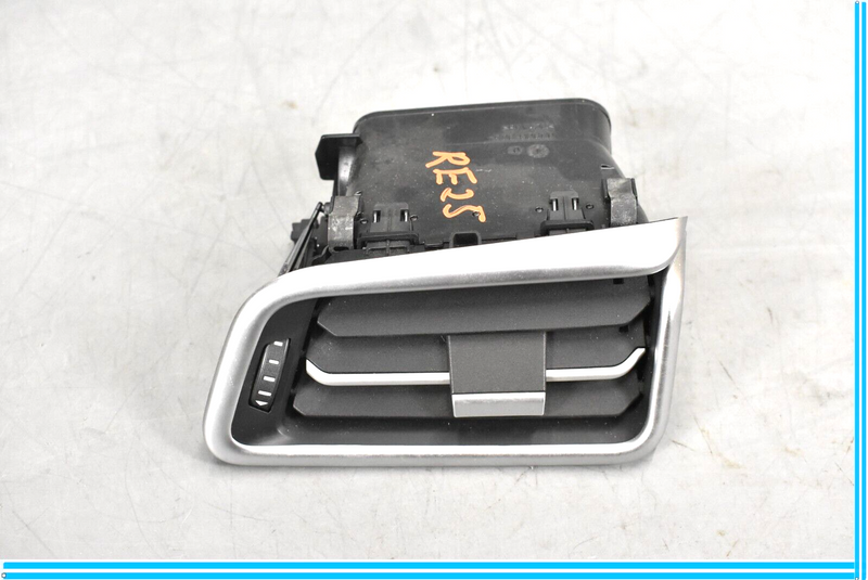 Load image into Gallery viewer, 14-17 Maserati Ghibli Front Right Passenger Side Dash Air Vent Grille Oem
