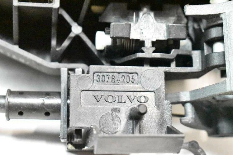 Load image into Gallery viewer, 10-16 Volvo XC60 Rear Right Passenger Side Exterior Door Handle 30784205 Oem
