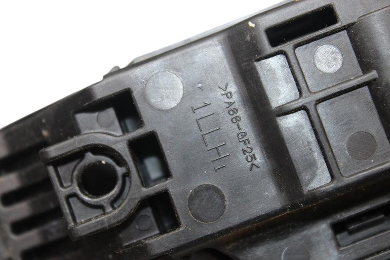 Load image into Gallery viewer, 11-17 Infiniti QX56 QX80 Front Left Driver Side Exterior Door Handle Oem
