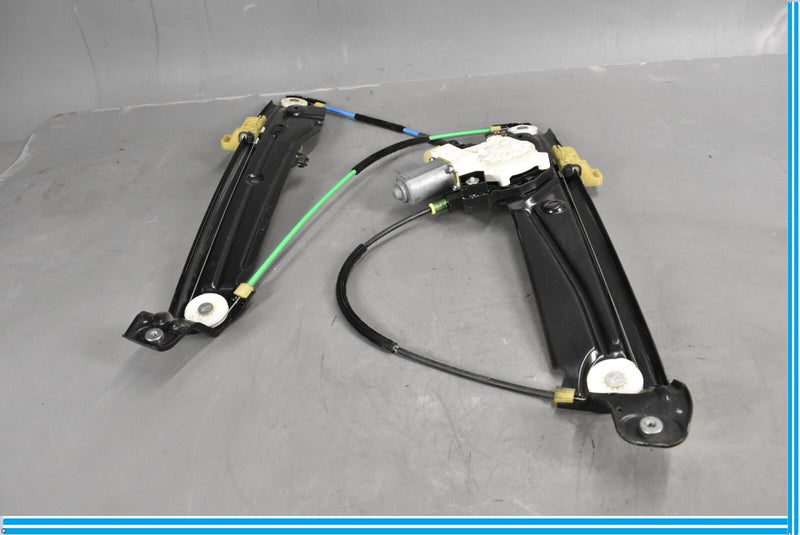 Load image into Gallery viewer, 11-16 BMW 528i 535i F10 Front Right Side Window Regulator Lifter /w Motor Oem
