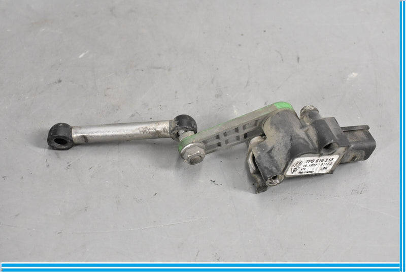 Load image into Gallery viewer, 11-17 Volkswagen VW Touareg Front Left Headlight Ride Height Level Sensor Oem
