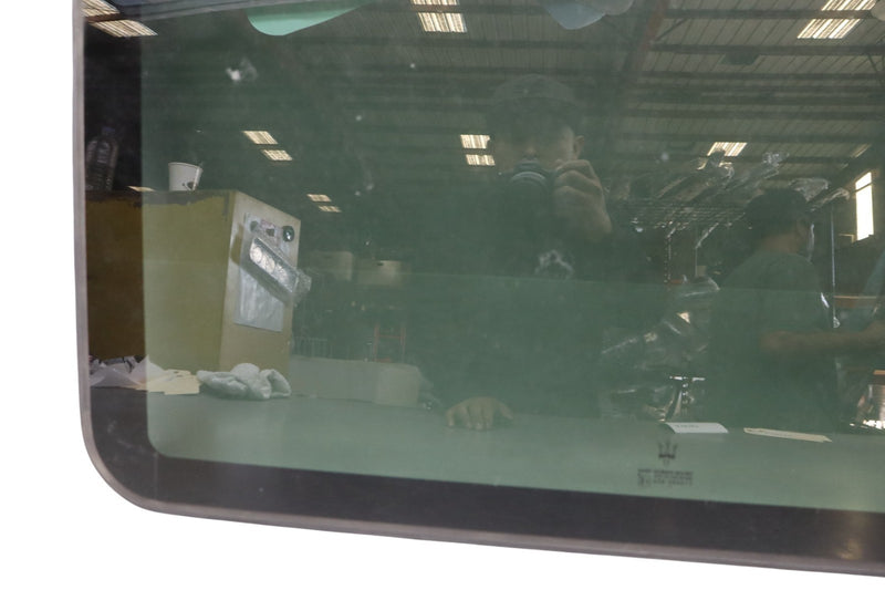 Load image into Gallery viewer, 03-13 Maserati Quattroporte S GT S M139 Sunroof Sun Roof Glass Oem
