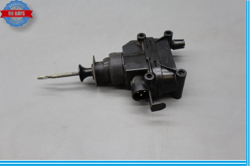 Load image into Gallery viewer, 97-02 Mercedes R129 SL320 SL500 Right Passenger Side Door Lock Actuator Only Oem
