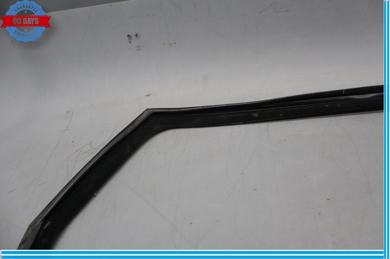 Load image into Gallery viewer, 14-17 Land Rover Range Sport Rear Right Side Door Window Rubber Impact Strip Oem
