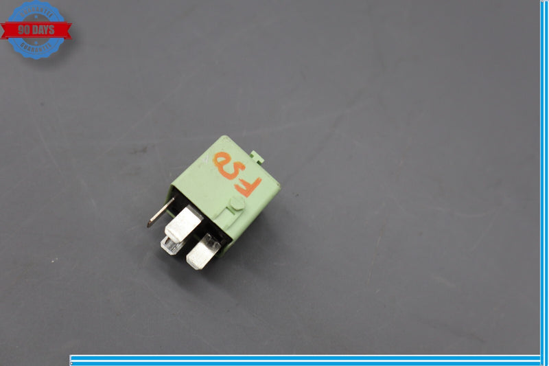 Load image into Gallery viewer, 09-15 BMW 740i 750Li Xdrive Relay Control Module Unit 8373700 Oem
