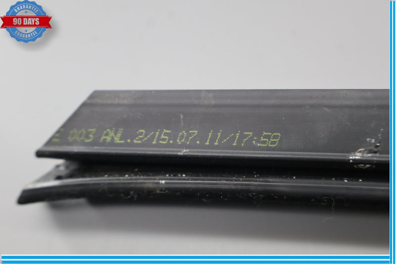 Load image into Gallery viewer, 08-14 Mercedes W204 C350 Front Right Side Door Window Glass Rubber Seal Oem
