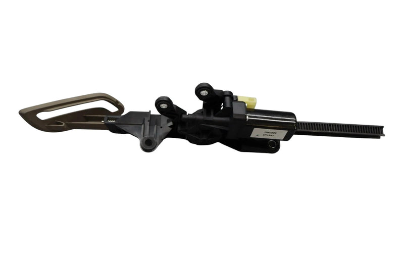 Load image into Gallery viewer, 10-17 Audi A5 A5 Quattro S5 Front Right Passenger Seat Belt Tensioner Motor OEM
