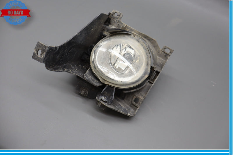 Load image into Gallery viewer, 08-10 Porsche Cayenne S 957 Front Right Side Fog Light Lamp W/ Bracket Oem
