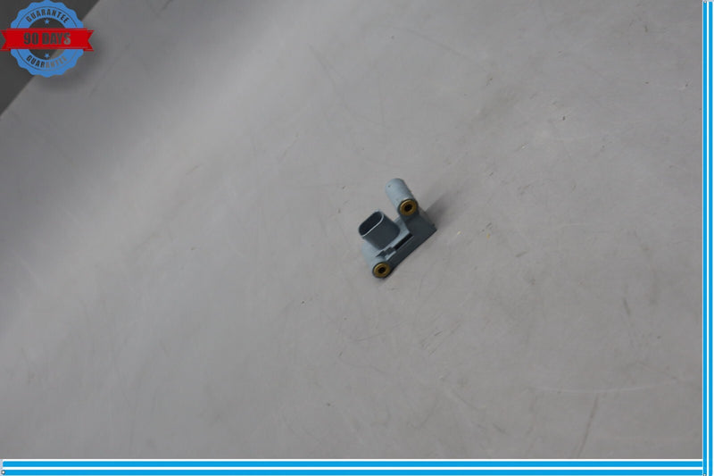 Load image into Gallery viewer, 09-16 BMW 750i 750Li Right or Left Door Sensor Oem
