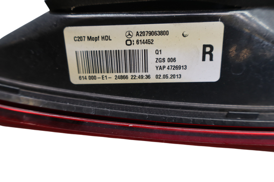 14–17 Mercedes E350 E400 E550 Rear Right Inner Tail Light Lamp A2079063800 Oem